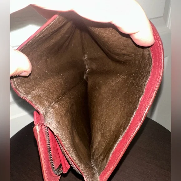 Bottega Veneta Woven Burgundy Classic Leather Wallet - Authentic - Picture 11 of 15